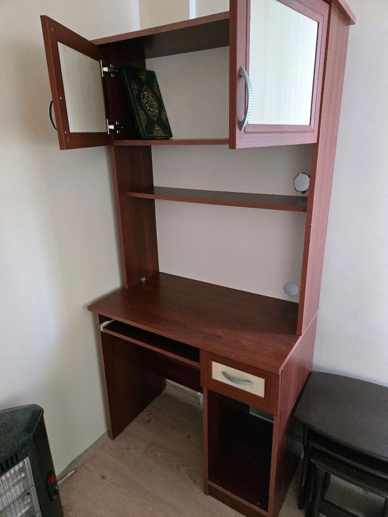 Raflı, Dolaplı ve Sürgülü Klavyelikli İkinci El Çalışma/Bilgisayar Mas - 2