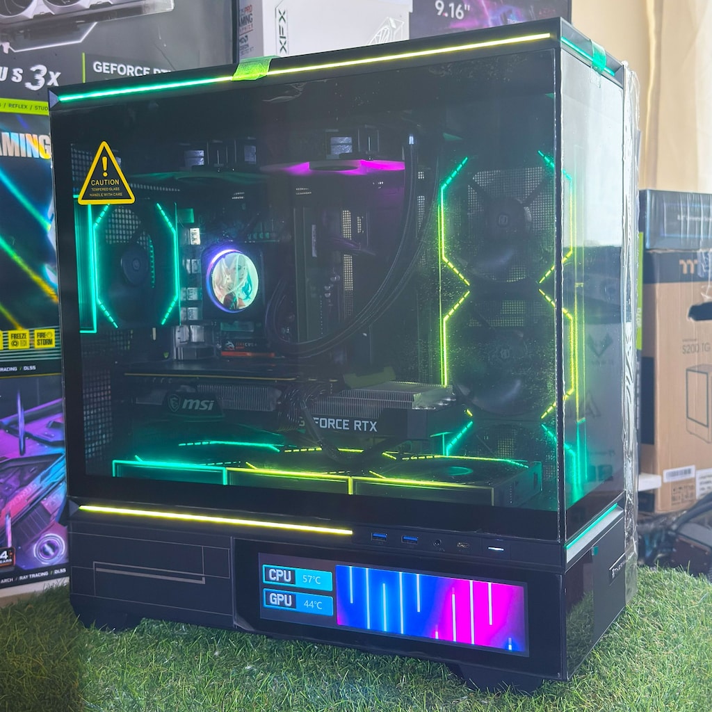 INTEL i7-11700 + 32GB RAM + MSI VENTUS 3X RTX 3070 + - 4