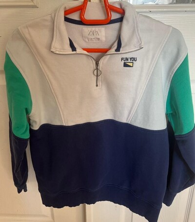 Zara sweatshirt
