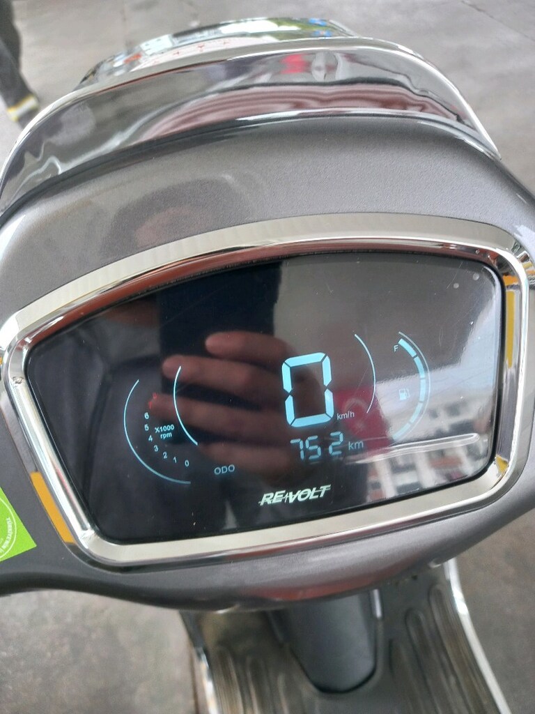 REVOLT RS6 MOTOR 125 LİK 2025 MODEL 700 KM - 11