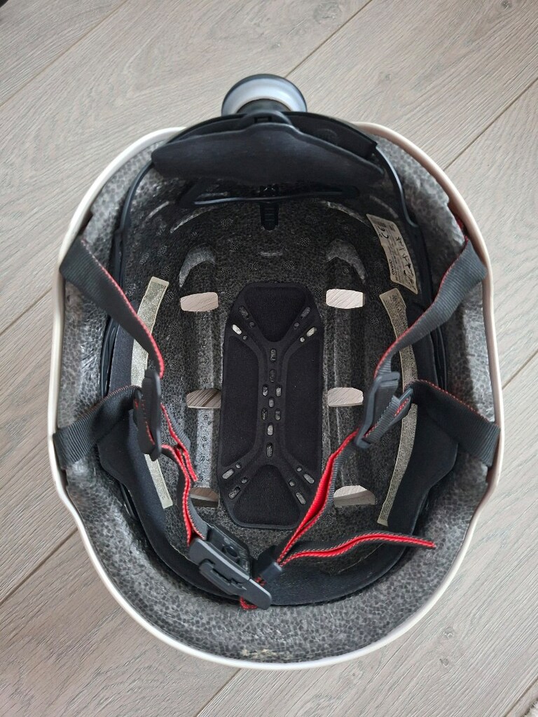 oxelo m540 kask sifiri decathlonda 1500tl . sifi4 ayarinda 1 kere kull - 4