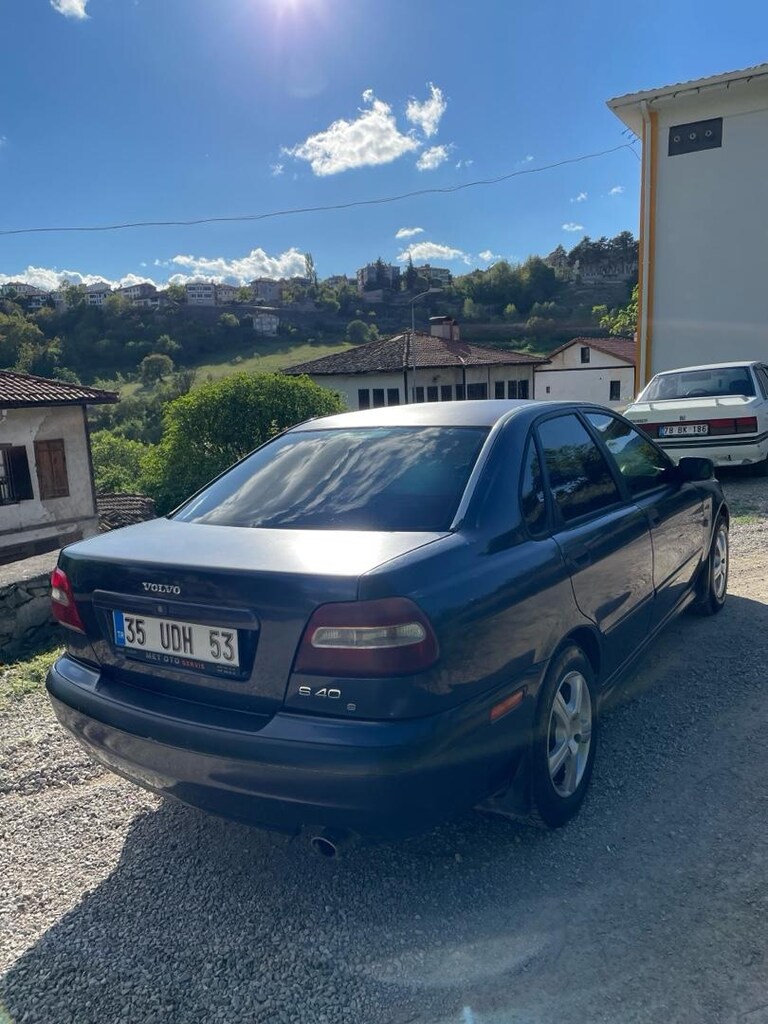 Değişensiz Otomatik Volvo S40 2.0 - 5