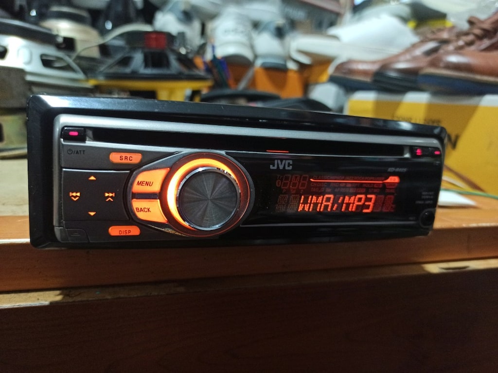 Eski seri tesisat teyibi jvc CD AUX RADYO tek anfi çıkışli oto teyp - 11