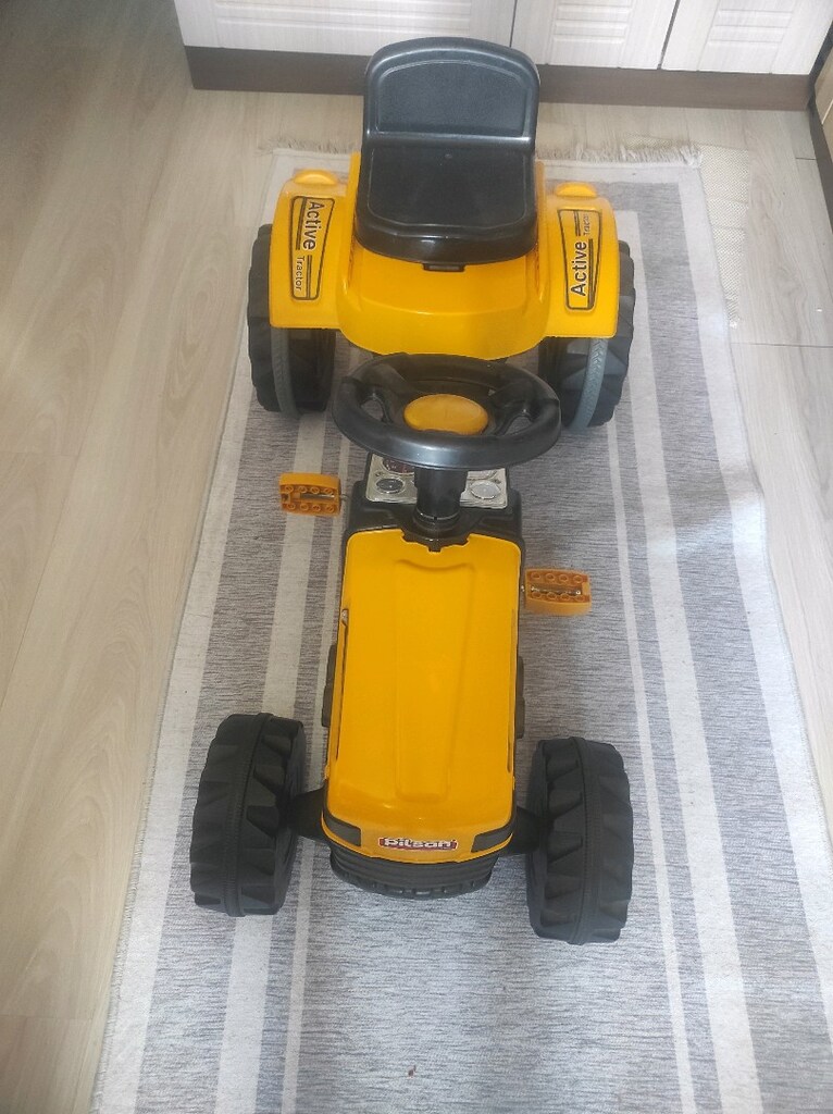oyuncak büyük traktör - 4