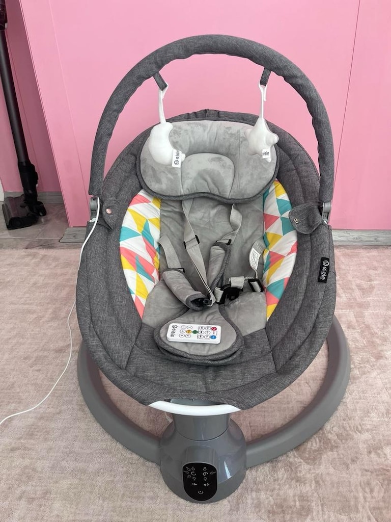 Bebek salıncağı otomatik kendi sallanır