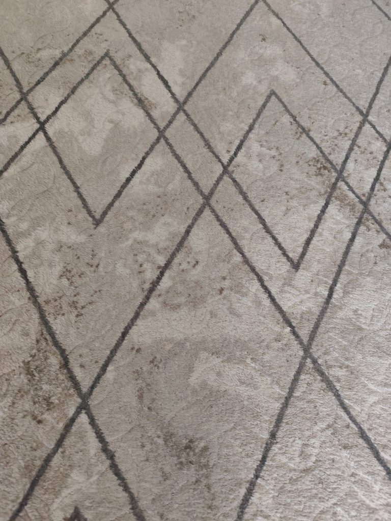 Merinos 3.70 e 1 metre kaymaz taban halı bir sene kullanıldı - 2