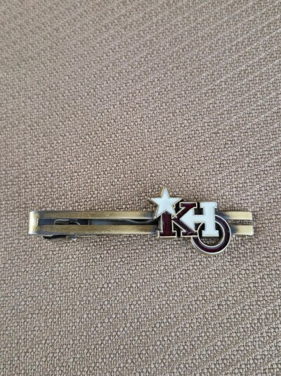 KARA HARP OKULU KRAVAT İĞNESİ