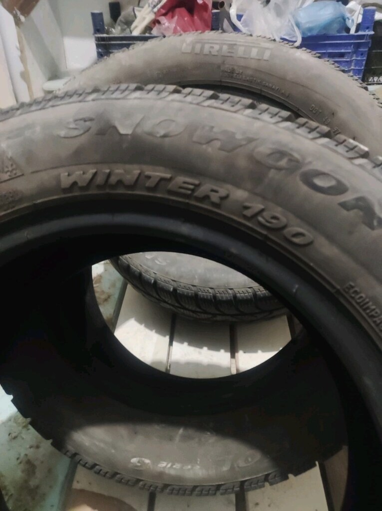 4 adet pirelli kış lastigi 195/60 R15 ebatlarında - 6