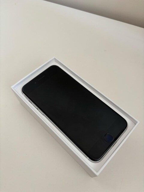 Iphone SE 2. Nesil 64 GB / 73 Pil Sağlığı / Temiz Kasa