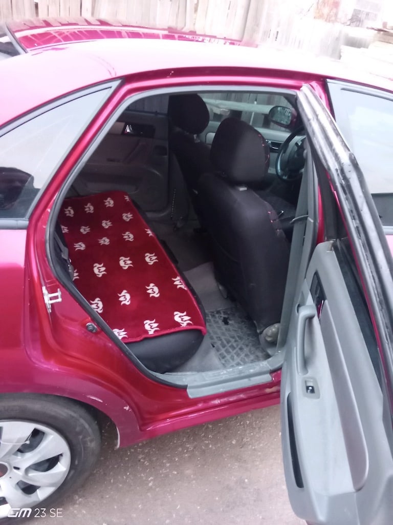 Charlotte lacetti - 6