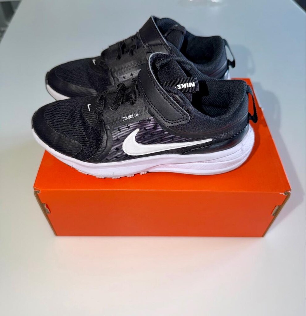Nike Star Runner 5 PS Siyah Beyaz 31 Numara/ Çok Temiz, Az Kullanılmış - 2