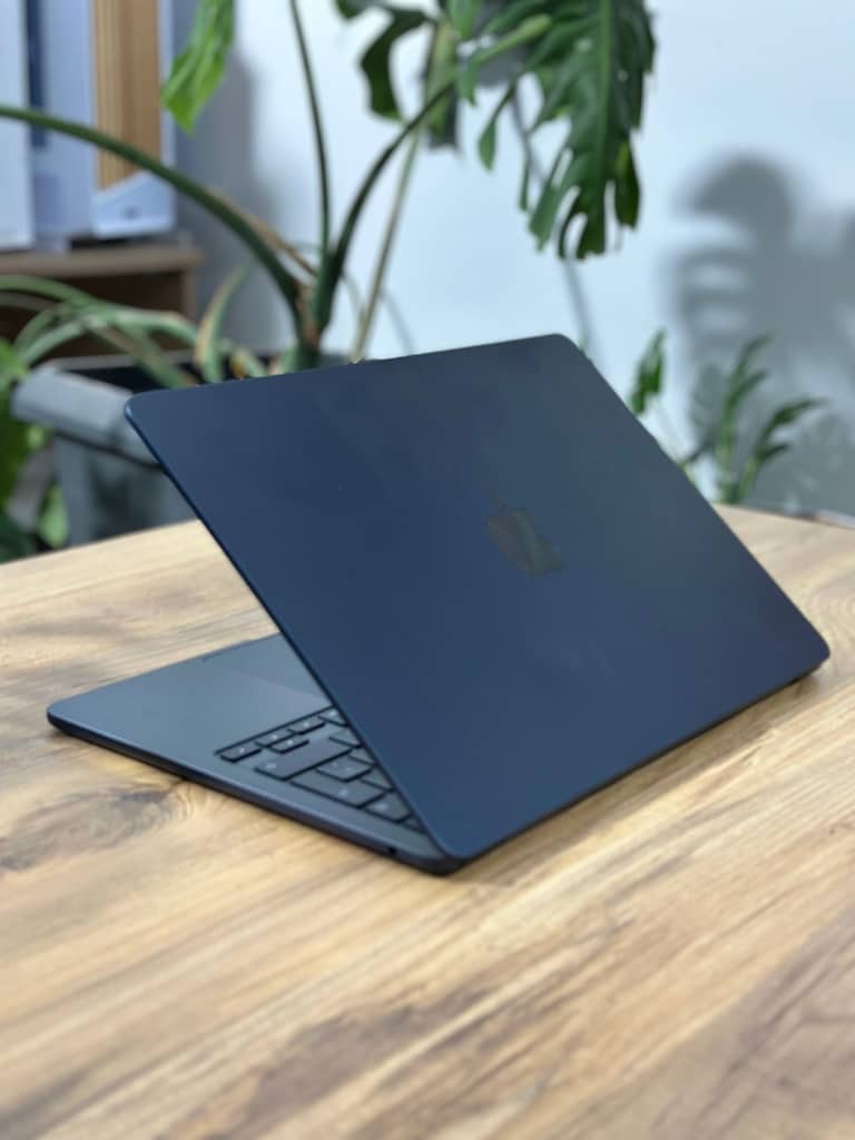 PİL DEVRİ: 2 | MACBOOK AIR M2 | 13 INCH - GECE YARISI | KUSURSUZ - 12