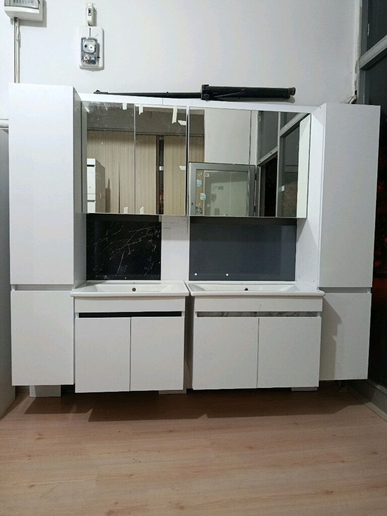 DUVARA ASMALI MDF&BALON KAPAK BANYO DOLABI &LETLI AYNALI BANYO DOLABI - 18