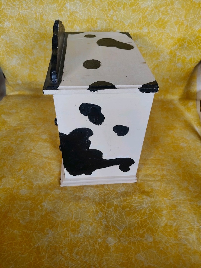 AHŞAP ÇEKMECELİ DOLAP - 3