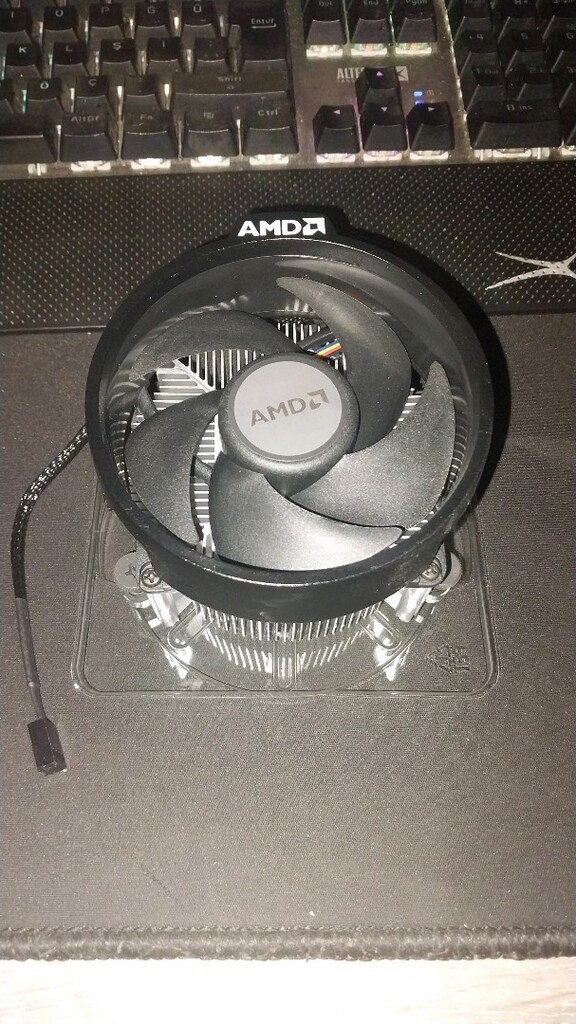 Amd Ryzen 5 3400 G - 7