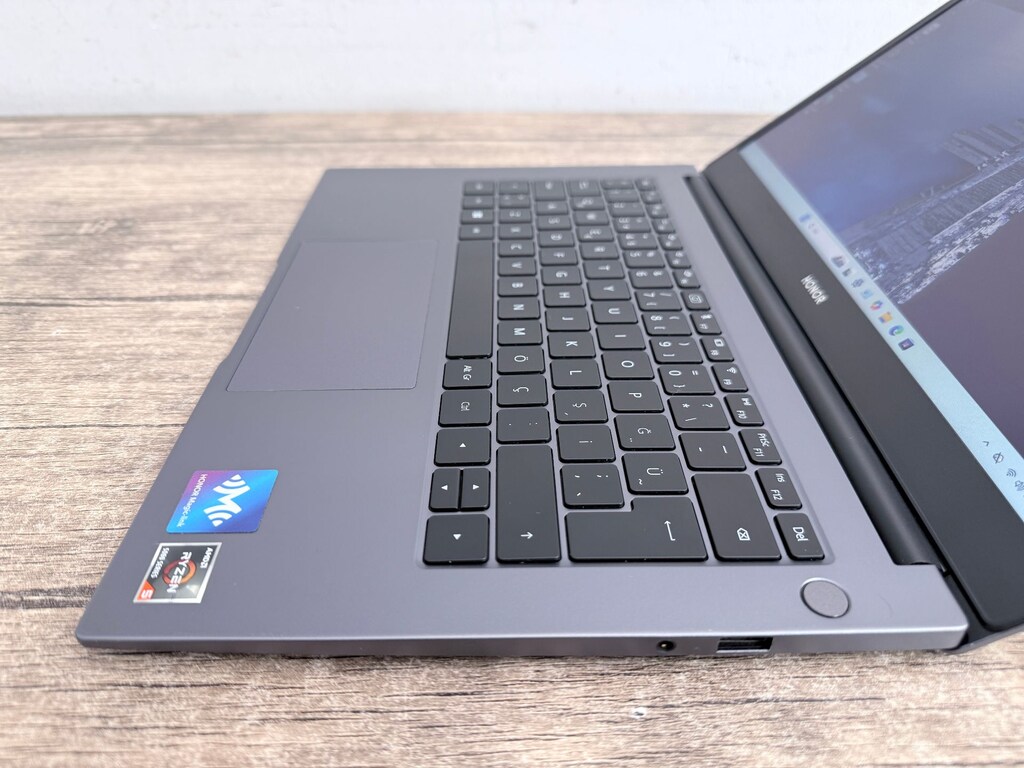 Kaçırma! Honor MagicBook 14 | Ryzen 5 5500U 512GB SSD FHD IPS - 5