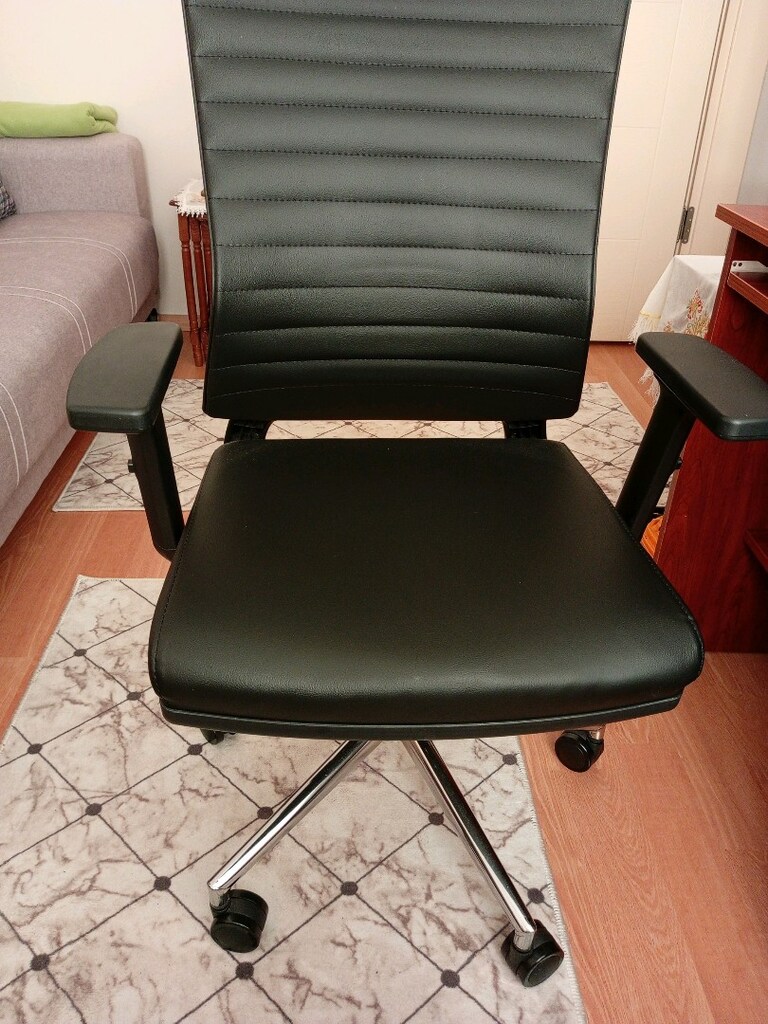 oyuncu ve ofis koltuğu - 2