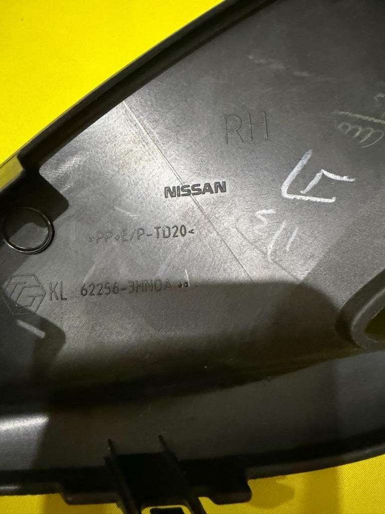 Nissan Micra K13 15- Sis Farı Çerçevesi Sissiz Ön Sağ Orjinal - 62256 - 5