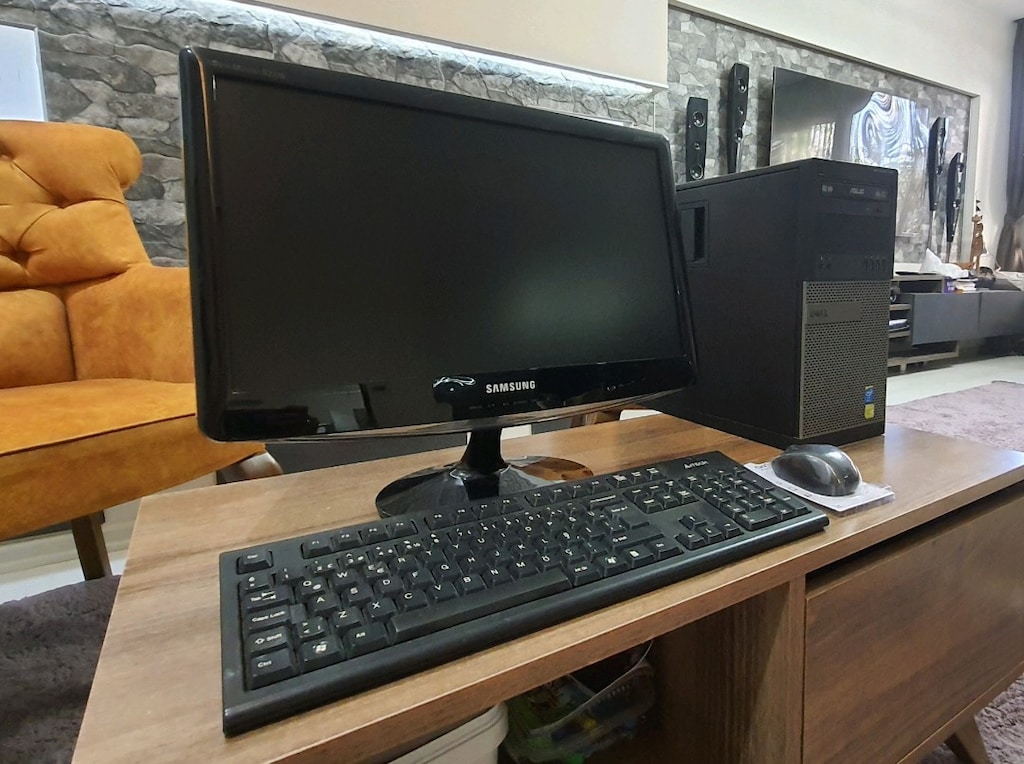 Dell i5 12gb ram Tam Takım - Sıfır rgb klavye seti - 256gb ssd + 500gb - 2