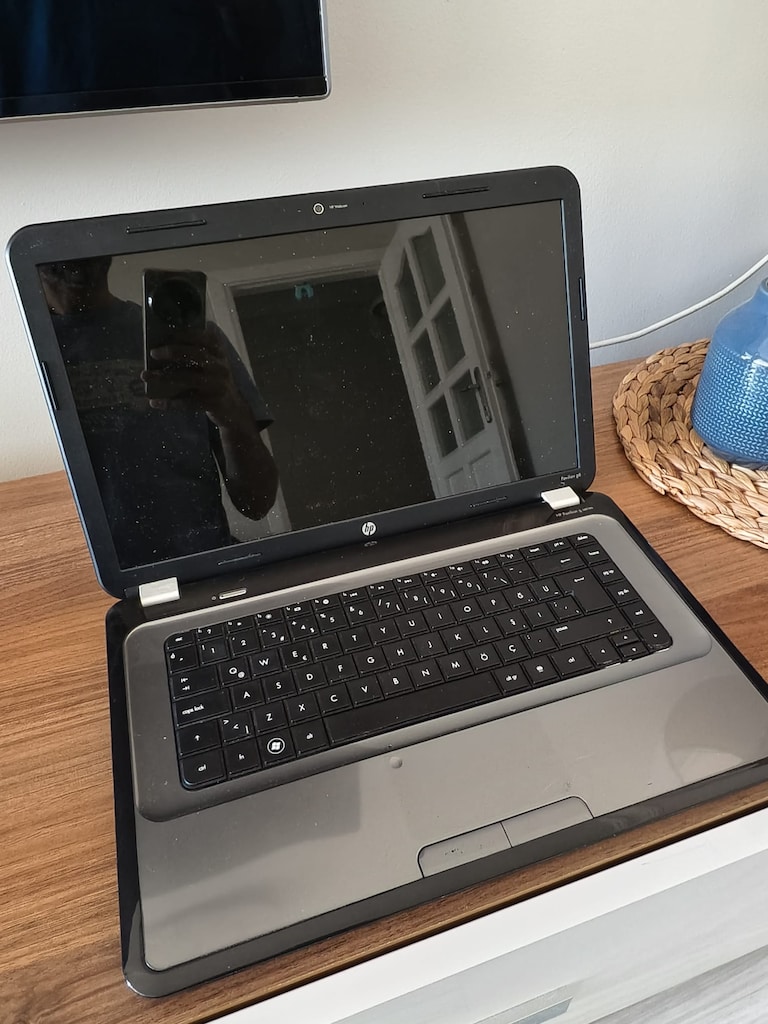 HP LAPTOP - 16