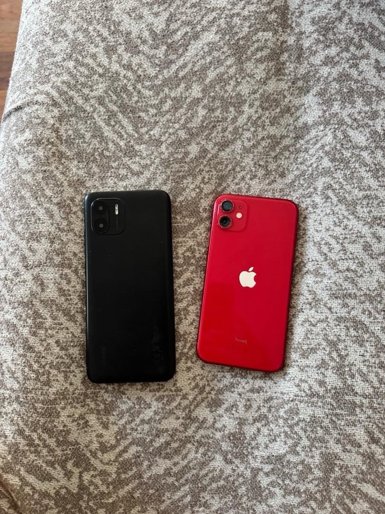 iPhone ve Redmi telefon - 2