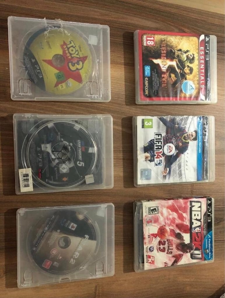 Kırık PS3 Konsol (Güç Kablolu) + Orijinal PS3 Oyun Diskleri Seti - 2