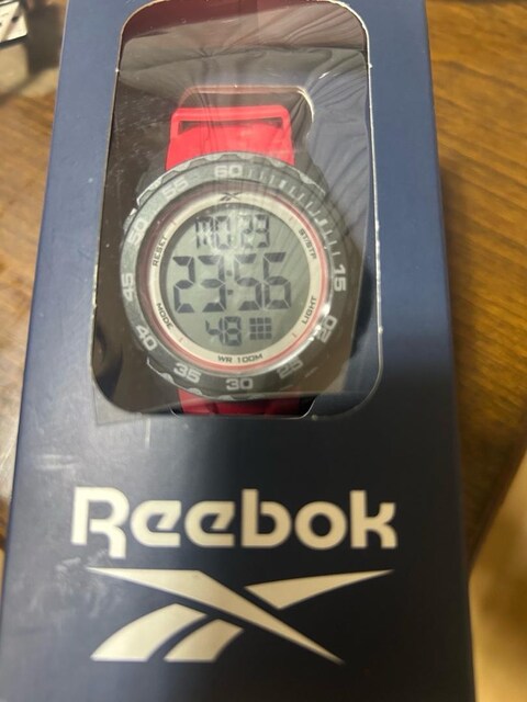reebok saat