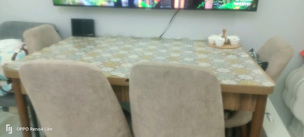4 sandalye 1 masa az kullanılmış birde orta sehpa