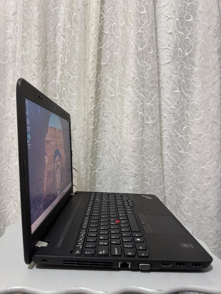 Lenovo Thinkpad E550 - 3
