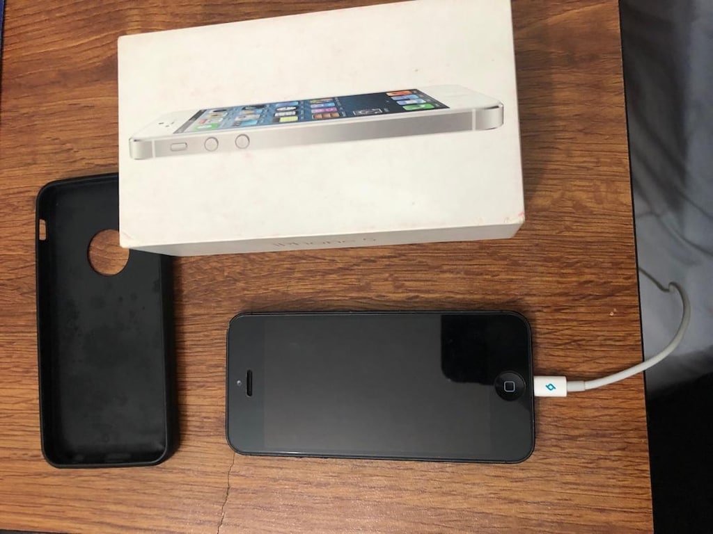 IPHONE 5 - 5