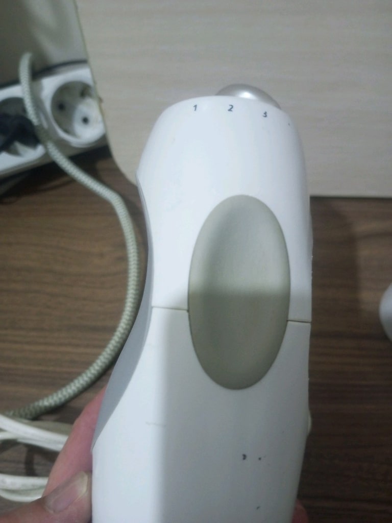 Philips Essence HR1357 300W - 6