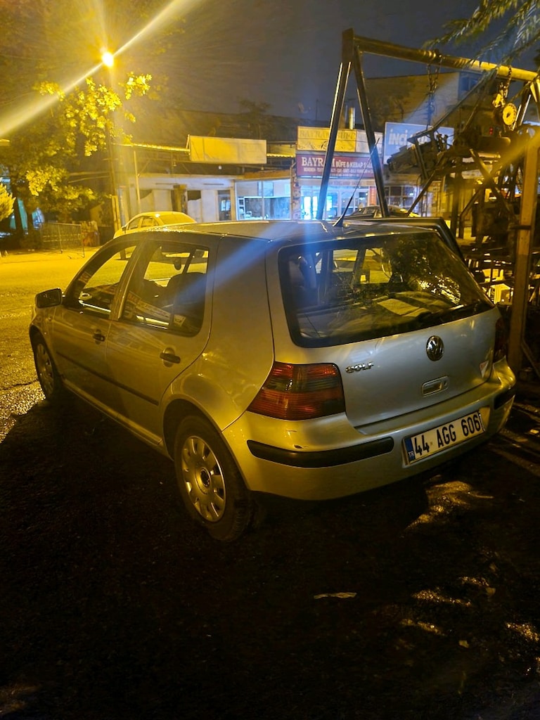 2003 model golf - 5