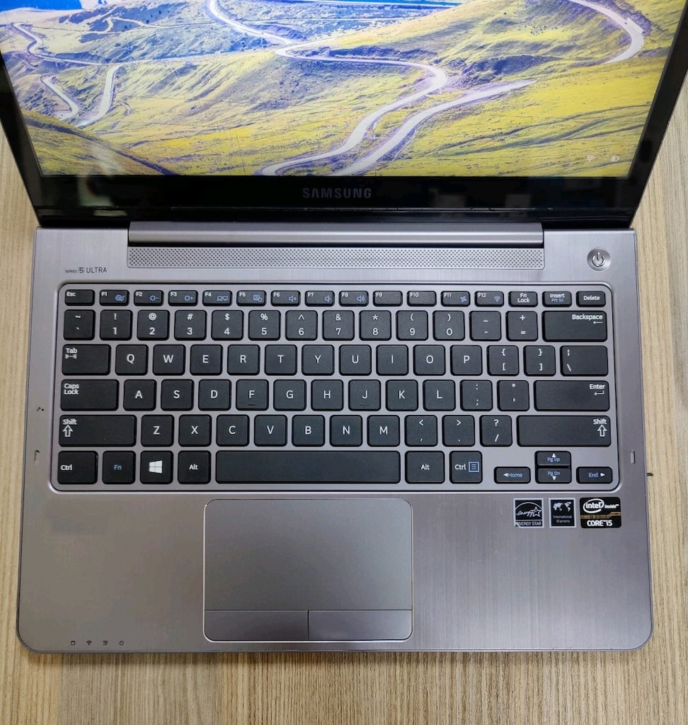 SAMSUNG NP 540U ULTRABOK_13.3 EKRAN_İ5 _8GB RAM_2GB EK_32SSD+500 HDD - 2