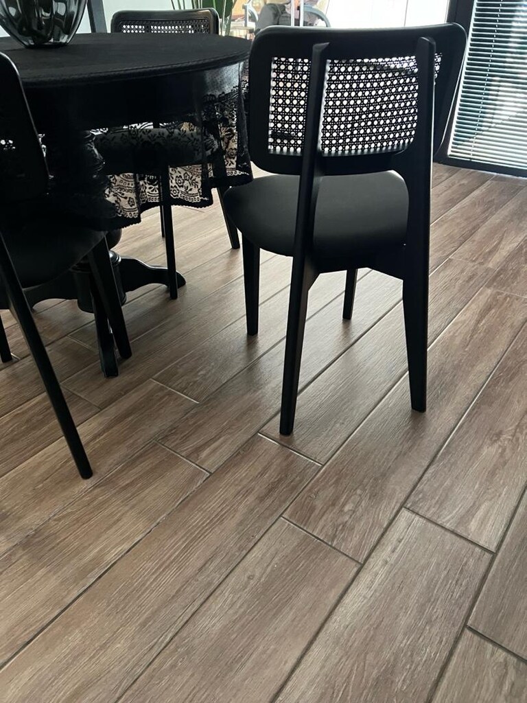 baba ayak yuvarlak masa ve Hazeranlı dört sandalye - 4