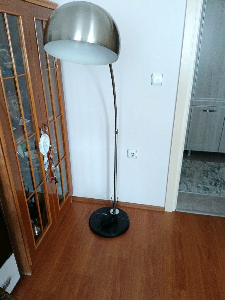 Lambader siyah mermer tabanlı, metal krom kaplı, deve boynu lambader - 2