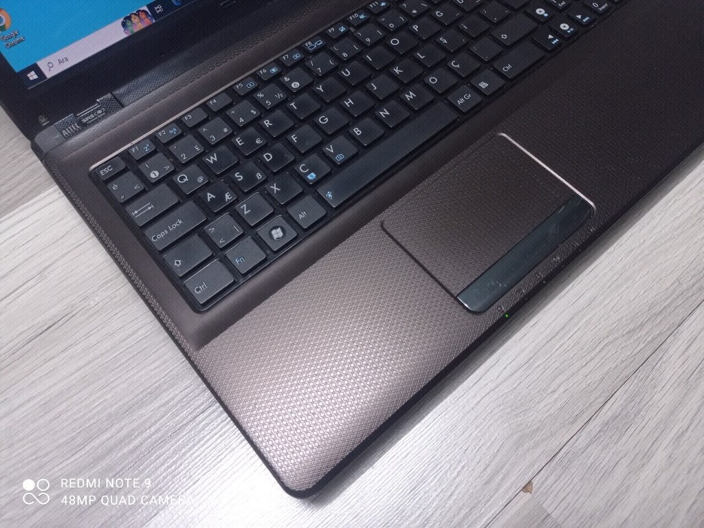 Dizüstü Bilgisayar Asus - 7