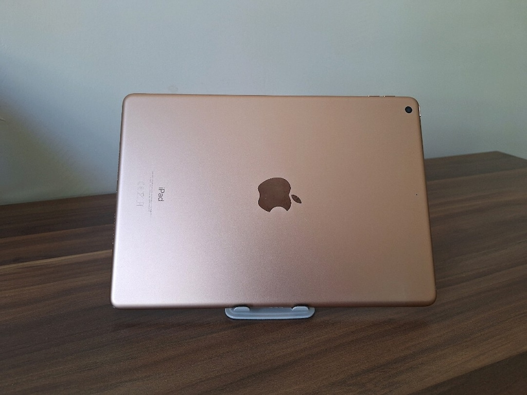 Temiz iPad 7. Nesil 32 GB Rose Gold - 2