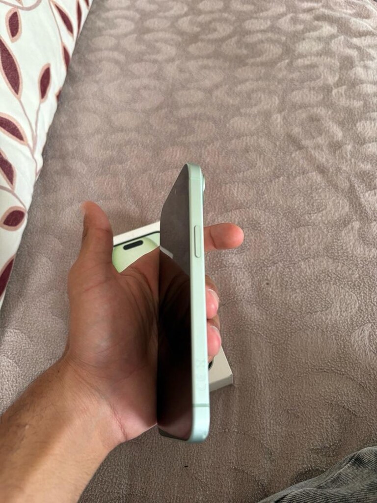 İphone 15 128 GB 4 Ay daha garantisi Var - 5