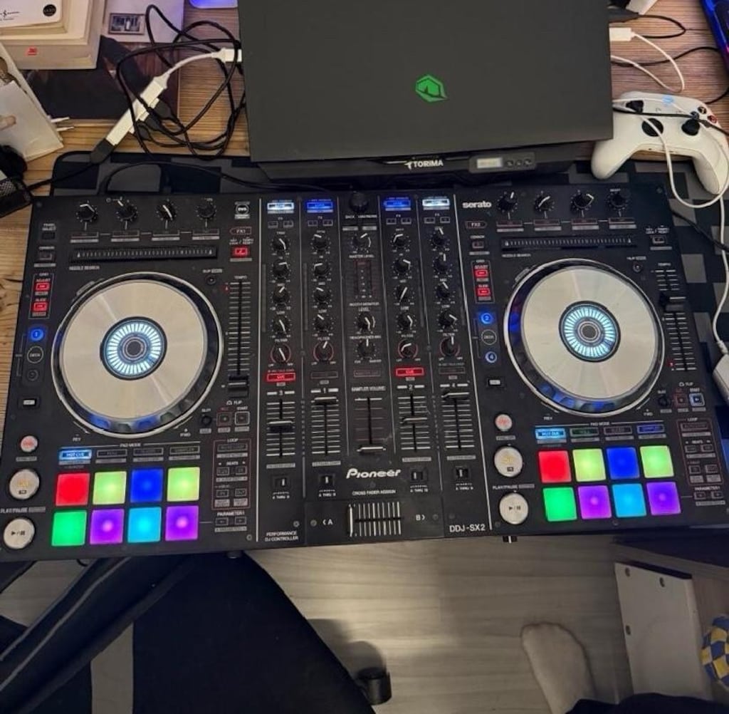SATILIK Pioneer DDJ SX2 DJ CONTROLLER