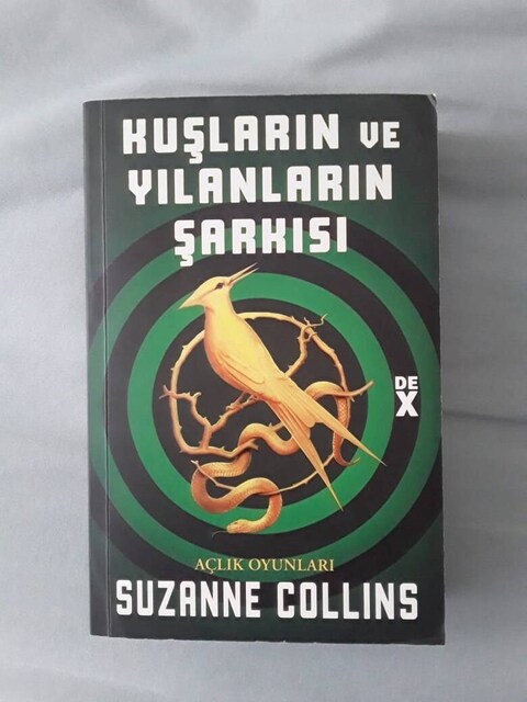 Kuşların ve Yılanların Şarkısı - Suzanne Collins
