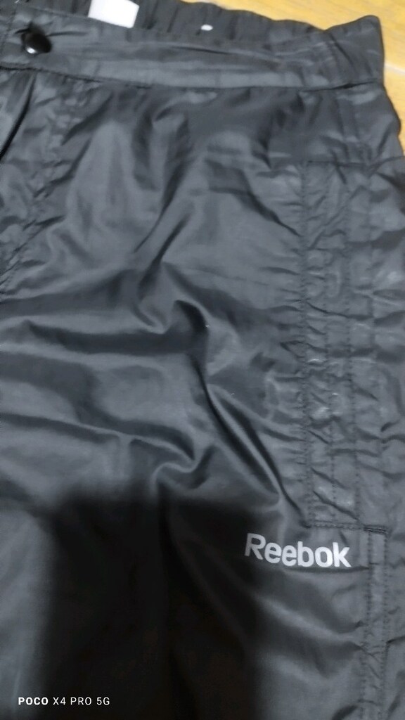 #Reebook şık eşofman..Çokça var.Eni çekilince 40 Boyu 103??? - 2