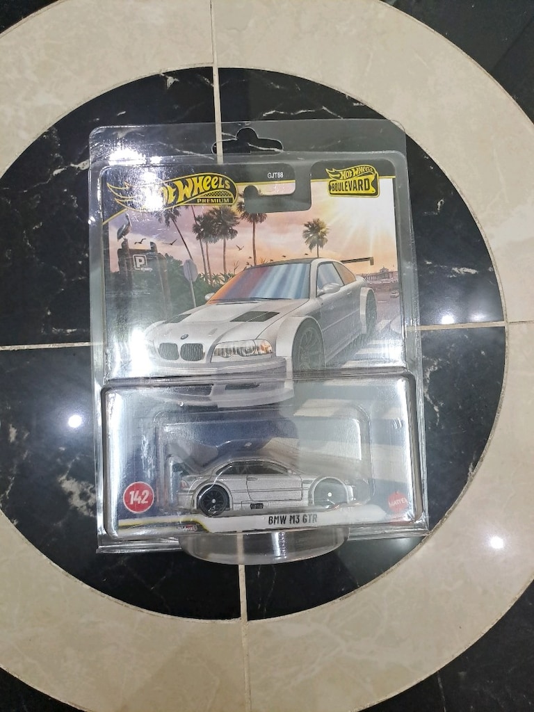 Hotweels premium BMW M3 GTR - 3