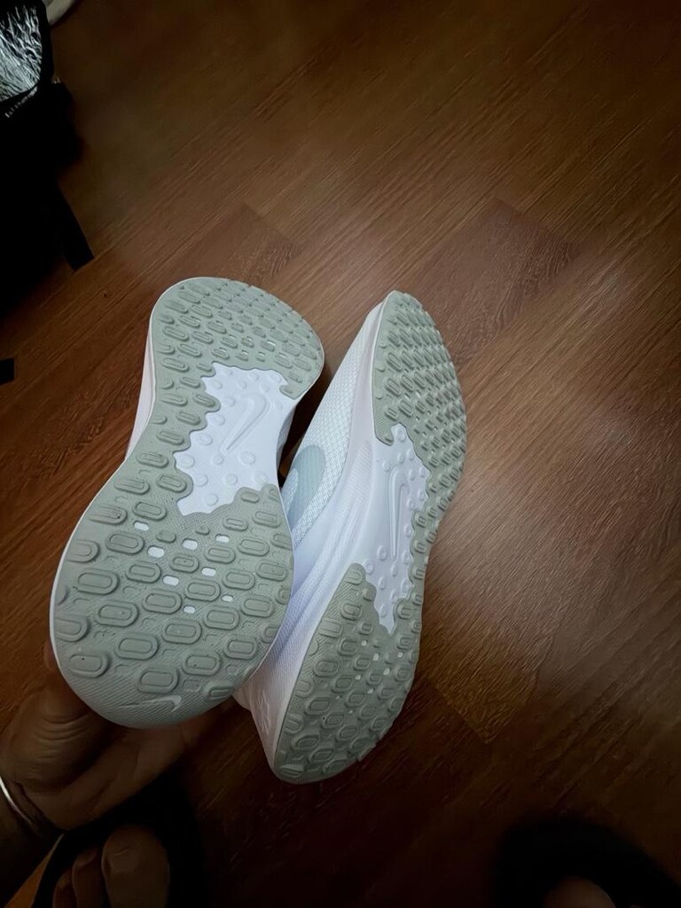 Nike Revolution 7 - 5