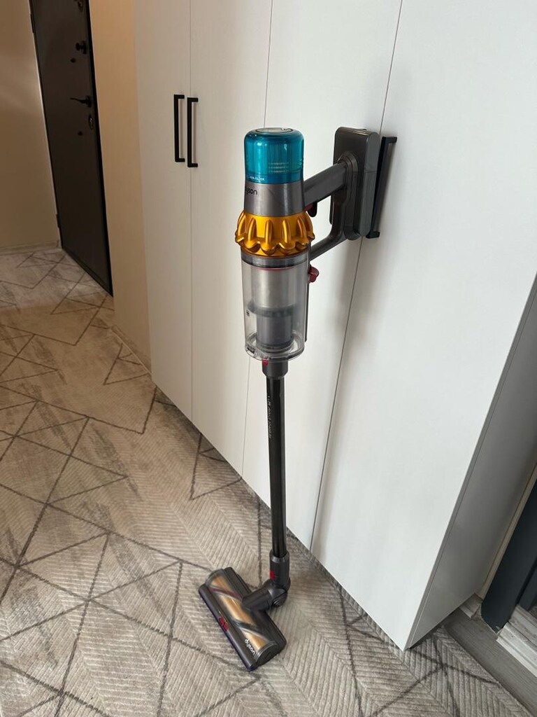 Dyson v15 - 3