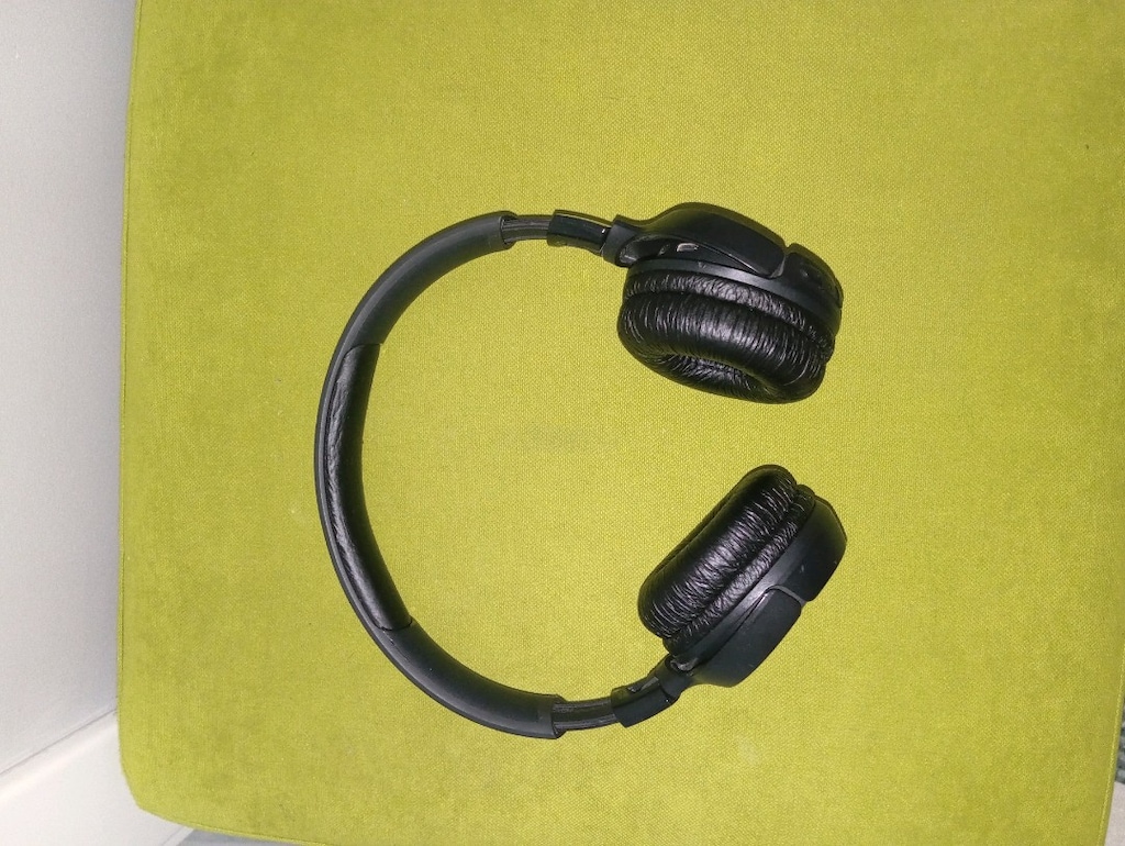 JBL kulaküstü kulaklık - 2