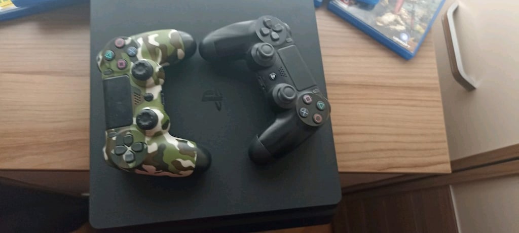 PS 4 - 4