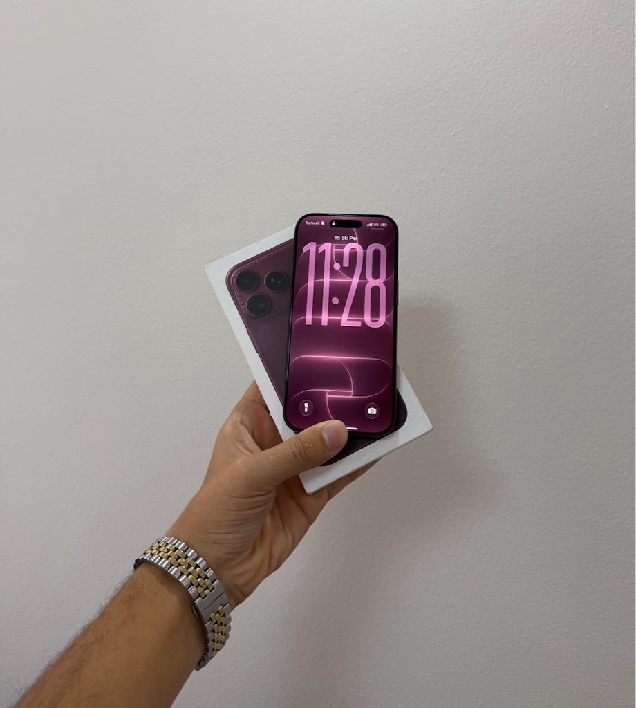 SIFIR AYARDA IPHONE 18 PRO 256 GB YD 4 GÜNLÜK CİHAZ HATASIZ - 2