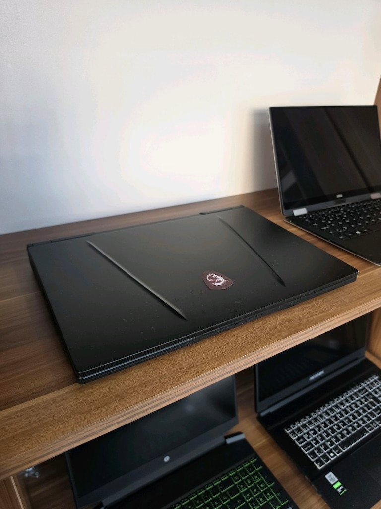 Msi Gaming Laptop Rtx 2060 i7 Laptop - 4