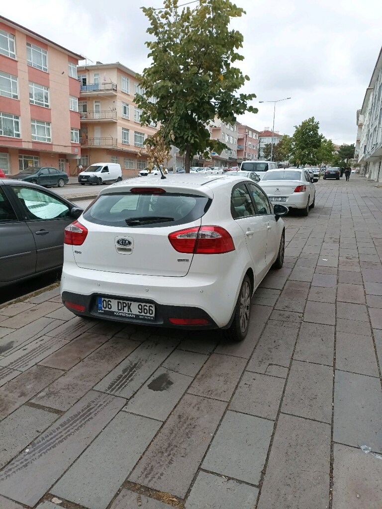kia Rio dizel 1.4 beyaz Manuel - 4