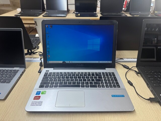 ASUS *İ5 5200U İŞLEMCİ*12 GB DDR3 RAM *120 GB SSD*GEFORCE 920M 2GB E.K